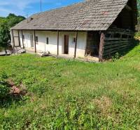 Romantický pozemok s pôvodným domom v obci Hubina - Hubina 82