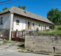 Romantický pozemok s pôvodným domom v obci Hubina - Hubina 82