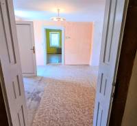 Romantický pozemok s pôvodným domom v obci Hubina - Hubina 82