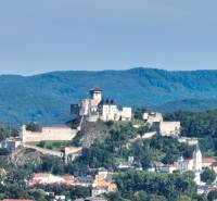 Trenčiansky hrad august 2023.jpg