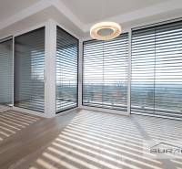 Na prenájom 4-izb. byt,121m2,terasa,parkovanie, Šafránová - 1.jpg