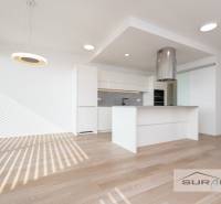 Na prenájom 4-izb. byt,121m2,terasa,parkovanie, Šafránová - 8.jpg