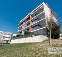 Na prenájom 4-izb. byt,121m2,terasa,parkovanie, Šafránová - 2.jpg