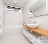 Na prenájom 4-izb. byt,121m2,terasa,parkovanie, Šafránová - 11.jpg