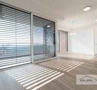 Na prenájom 4-izb. byt,121m2,terasa,parkovanie, Šafránová - 4.jpg