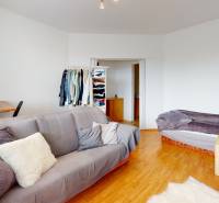 Predaj-3-izbovy-byt-Rovniankova-Bedroom(2).jpg