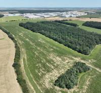 PREDAJ investičného pozemku Senec  - pozemok zhora - smer senecke sklady.jpg