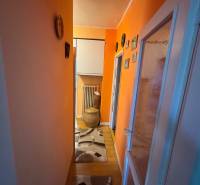 Na predaj 3 izbový byt na prízemí v centre mesta Šahy. - IMG_1429.jpeg