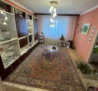 Na predaj 3 izbový byt na prízemí v centre mesta Šahy. - IMG_1432.jpeg