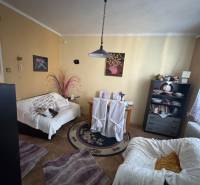 Na predaj 3 izbový byt na prízemí v centre mesta Šahy. - IMG_1430.jpeg