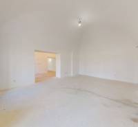 Exkluzívne 2 izbový byt , 83m2, Zimná ul., Spišská Nová Ves - 4.jpg