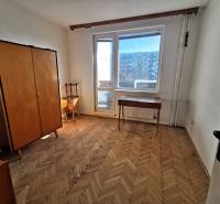 Danubioreal - realitná kancelária, Ing. Irena Petrovicsová- realitná maklérka, na predaj 3.izbový byt  v Komárne, 3 szobás lakás, eledás  9.jpg