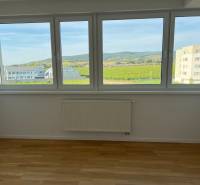 NA Predaj 4 izbový byt v projekte VINICE Pezinok 150m2 - 2023-10-05 09.10.07.jpg