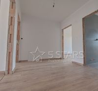 Novostavba 4 izb. RD „ J“, Mníchovská alej - rodinny dom-mnichovska alej-5starsreality-9.jpg