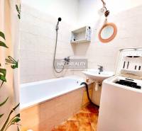 Predaj, trojizbový byt Levice - Levice 3-izbový byt predaj reality Levice