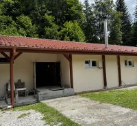 Výrobné haly s administratívou a rozľahlým pozemkom. - -66b4a308b51b7323d711ae96.jpg