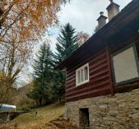 Predaj: Drevenica s veľkým pozemkom v Terchovej-časť Šípková (MO) - Drevenica Šípková Terchová