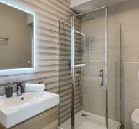 CHORVÁTSKO - Krásna moderná vila s garážou - POREČ - 54.jpg