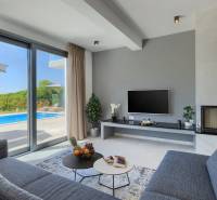 CHORVÁTSKO - Krásna moderná vila s garážou - POREČ - 29.jpg