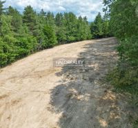 Predaj, orná pôda   4565 m2 Považská Bystrica, Miloc... - Poľnohospodárske a lesné pozemky obklopené lesmi v oblasti Považskej Bystrice, pripravené na využitie.