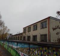 Administratívno-skladová budova Bratislava - Trnávka - Budova vo výrobných priestoroch na Beckovskej ulici, Bratislava - Ružinov.
