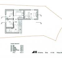STARŠÍ RODINNÝ DOM S 669 m2 POZEMKOM v lukratívnej lokalite BA I. - Pôdorys na ulici Banícka zobrazuje izby, kúpeľňu, chodbu a terasu rodinného domu.