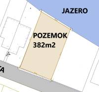  Pozemok pri jazere v Boldogu s výstavbou 4-izbového RD, Senec - Pozemok na bývanie pri jazere v Senci, rozloha 382 m², blízko cesty.