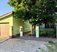 2i RD s terasou v tichej lokalite, BA II., Nové záhrady, 70m2 - Rodinný dom na Nových záhradách VII v Bratislave - Podunajských Biskupiciach, predzáhradka, plot, garáž.
