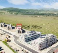 PREDAJ 3i byt, 65 m2, Prémiová novost. Zelené Nivy, Pezinok - Vzdušný pohľad na výstavbu 3-izbového bytu na Limbašskej ceste v Pezinku.