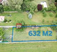Nádherný pozemok 632 m2 s výhľadom na Alpy Marianka - Pozemky - bývanie na ulici Na Tálkoch v Marianke s rozlohou 632 m², zeleň.