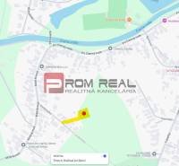 Záhrada v Kráľovej pri Senci, samostatný prístup z verejnej cesty, vod - Mapa zobrazuje oblasť okolo Cintorínskej a Záhrady, s vyznačeným požiarom pri Kráľovej pri Senci.