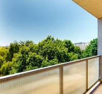 EXKLUZÍVNE: TERASA, ul. ONDAVSKÁ, 3.ízb. byt, 68m2+loggia. Kúpou voľný - Balkón 3-izbového bytu na Ondavskej ulici v Košiciach - mestská časť Západ.