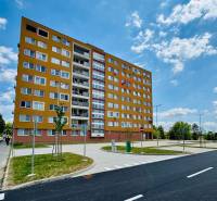 Pekný, slnečný dvojizbový byt v Košiciach - Šaca - Bytová budova na Učňovskej ulici v Košiciach - Šaci.