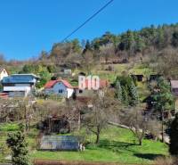 Predaj 4-izbového bytu, Kuzmányho, Kuzmányho, Považská Bystrica - Domy na svahu s lesom na okraji Považskej Bystrice.