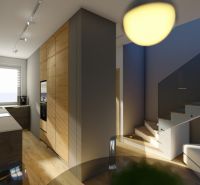  SO-07-A  Priestranný 4-izbový RD so záhradou a 3 parkovacími miestami - Kuchyňa v 4-izbovom byte s dreveným nábytkom, schodiskom a moderným zariadením.