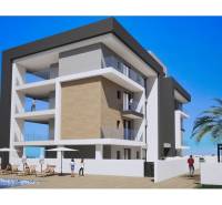 LOS ALCÁZARES -rekreačné apartmány s turistickou licenciou na prenájom - Rekreačný apartmán v Los Alcázares s bazénom a palmami v pozadí.