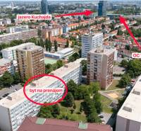 REWIN I VÝNIMOČNÝ 2-IZBOVÝ BYT NA PRENÁJOM! - Letecký pohľad na obytné budovy v Bratislave na Československých parašutistov, blízko Kuchajdy.