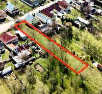 Moravské Lieskové - STAVEBNÝ POZEMOK s investičným potenciálom - Letecký pohľad na parcely vo výstavbe domov v Moravských Lieskových.