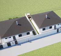Murovaná Novostavba - Rodinný dom s pekný pozemkom 800 m2 - Letecký pohľad na dva rodinné domy na Vinianskej ceste v Michalovciach.