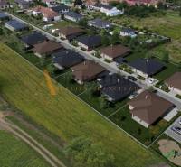 POSLEDNÉ 2 NOVOSTAVBY | PRÁZNOVCE - Letecký pohľad na novú rezidenčnú štvrť rodinných domov v Práznovciach pri Topoľčanoch.