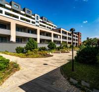 REZERVOVANÉ :2-izb. byt-Rezidencia pri RADNICI, Strojárenská, Košice  - Bytový komplex na Strojárenskej ulici v Košiciach s modernou architektúrou a zeleným okolím.