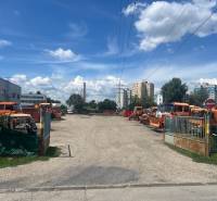 Stavebný pozemok 5.510 m2 so stavebným povolením pri Panónskej ceste  - Pozemky - komerčné s nákladiakmi na Panónskej ceste v Bratislave - Petržalke.