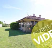 Predaj, rodinný dom Cabaj - Čápor, štýlový bungalov ... - Rodinný dom v Cabaji - Čápore s upravenou záhradou a terasou.