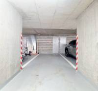 | EXKLUZÍVNE! | Krásny NOVÝ 2-izbový byt | 48m² | Čerešne - Podzemná garáž s parkovacím miestom v 2-izbovom byte.