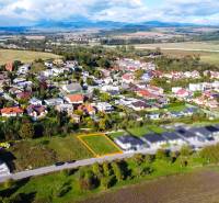 Predaj pekného stavebného pozemku v obľúbenej lokalite Beniakovce - Letecký pohľad na pozemky - bývanie v Beniakovciach obklopené prírodou a dedinskou zástavbou.
