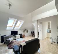 Prenájom luxusných bytov s park. miestom v centre BA. - A611