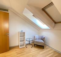 Prenájom luxusných bytov s park. miestom v centre BA. - A611