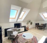 Prenájom luxusných bytov s park. miestom v centre BA. - A611