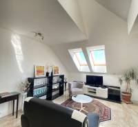 Prenájom luxusných bytov s park. miestom v centre BA. - A611