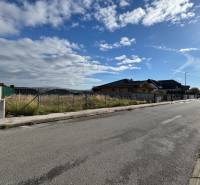 Na predaj slnečný, rovinatý stavebný pozemok Krásna Na hore, Košice - Pozemky - bývanie na Tokajskej ulici v Košiciach, mestskej časti Krásna.